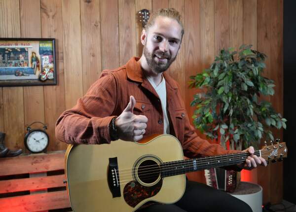 Barbie Soundtrack op gitaar