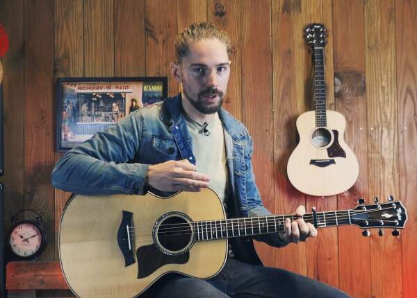 I follow rivers gitaar