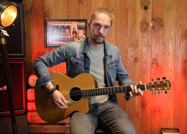 Make it a Memory op gitaar